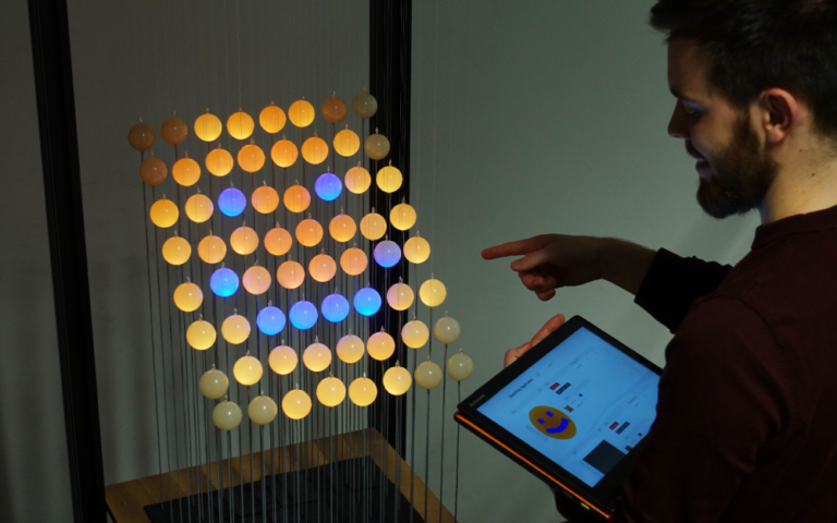 STRAIDE: A Research Platform for Shape-Changing Spatial Displays based on Actuated Strings